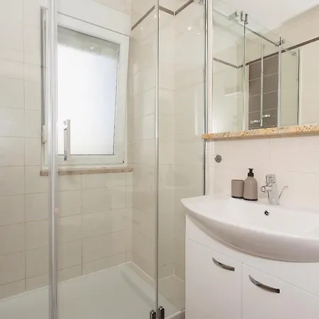 And Sea Premium - Private Parking In Centre Apartment